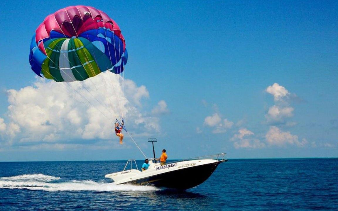 Parasailing in Andaman